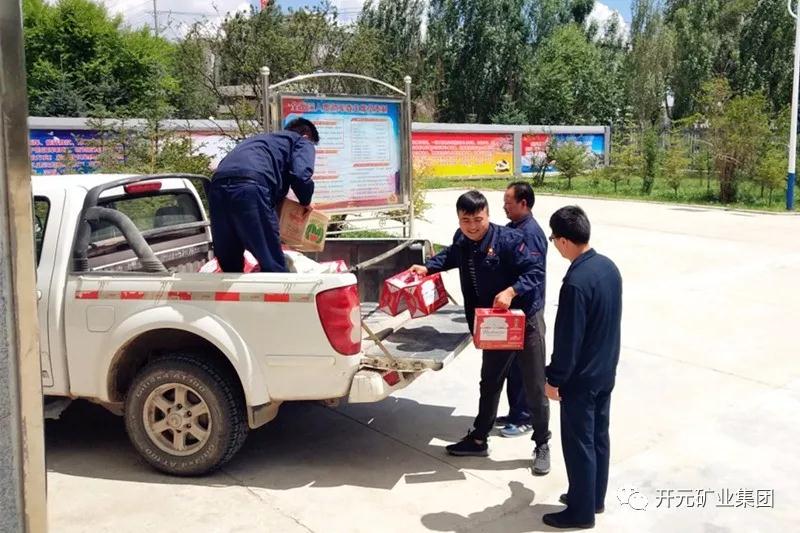 一家親│興海銅鑫慰問部隊(duì)官兵，共話軍企團(tuán)結(jié)魚水情